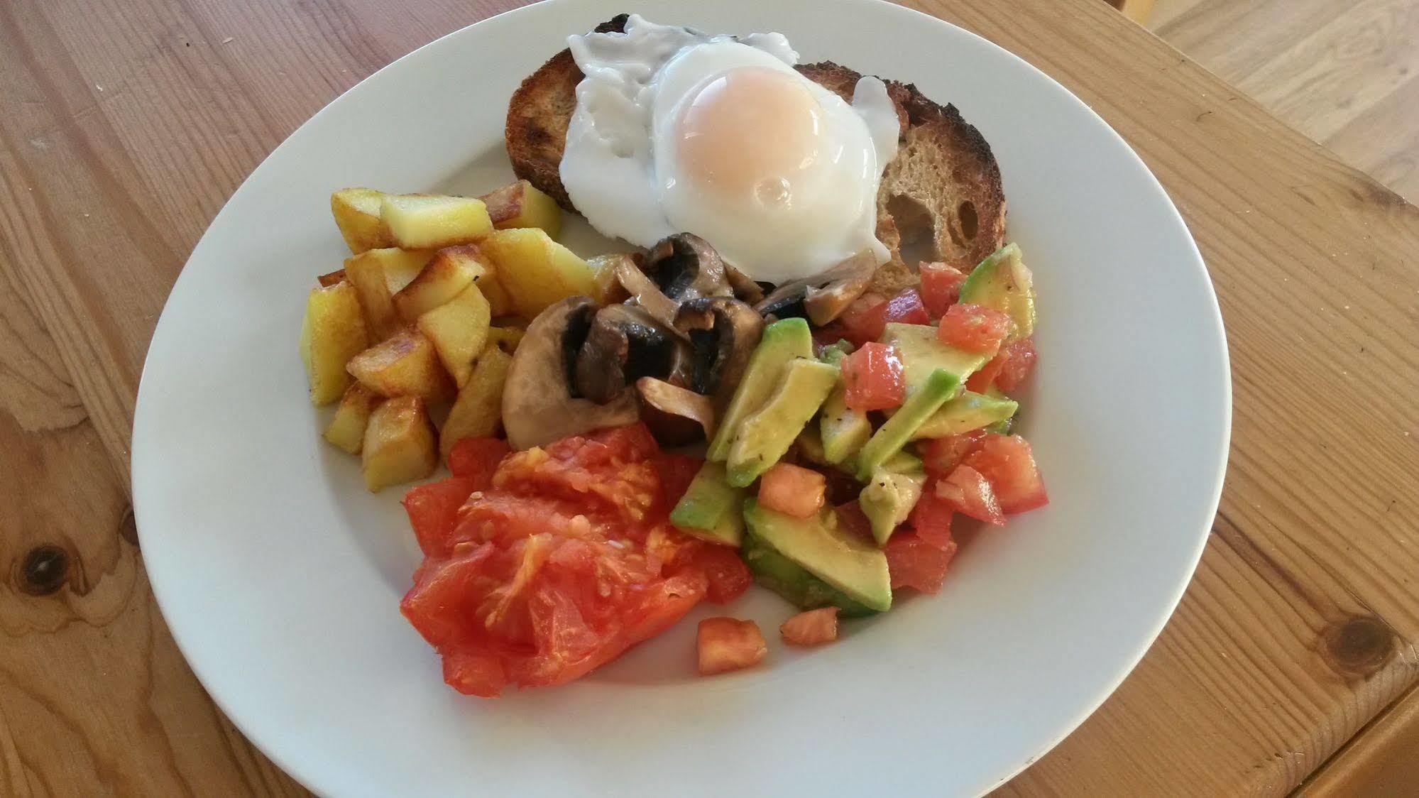 แอชดาวน์ส ออฟ โดเวอร์ เบด แอนด์ เบรคฟาสต์ Bed & Breakfast Dover ภายนอก รูปภาพ